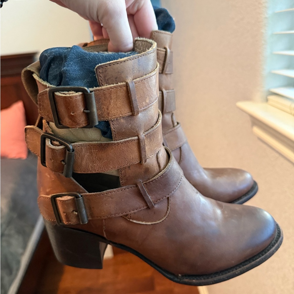 Freebird by Steven Rollin Tan Leather Buckle Heeled Boots